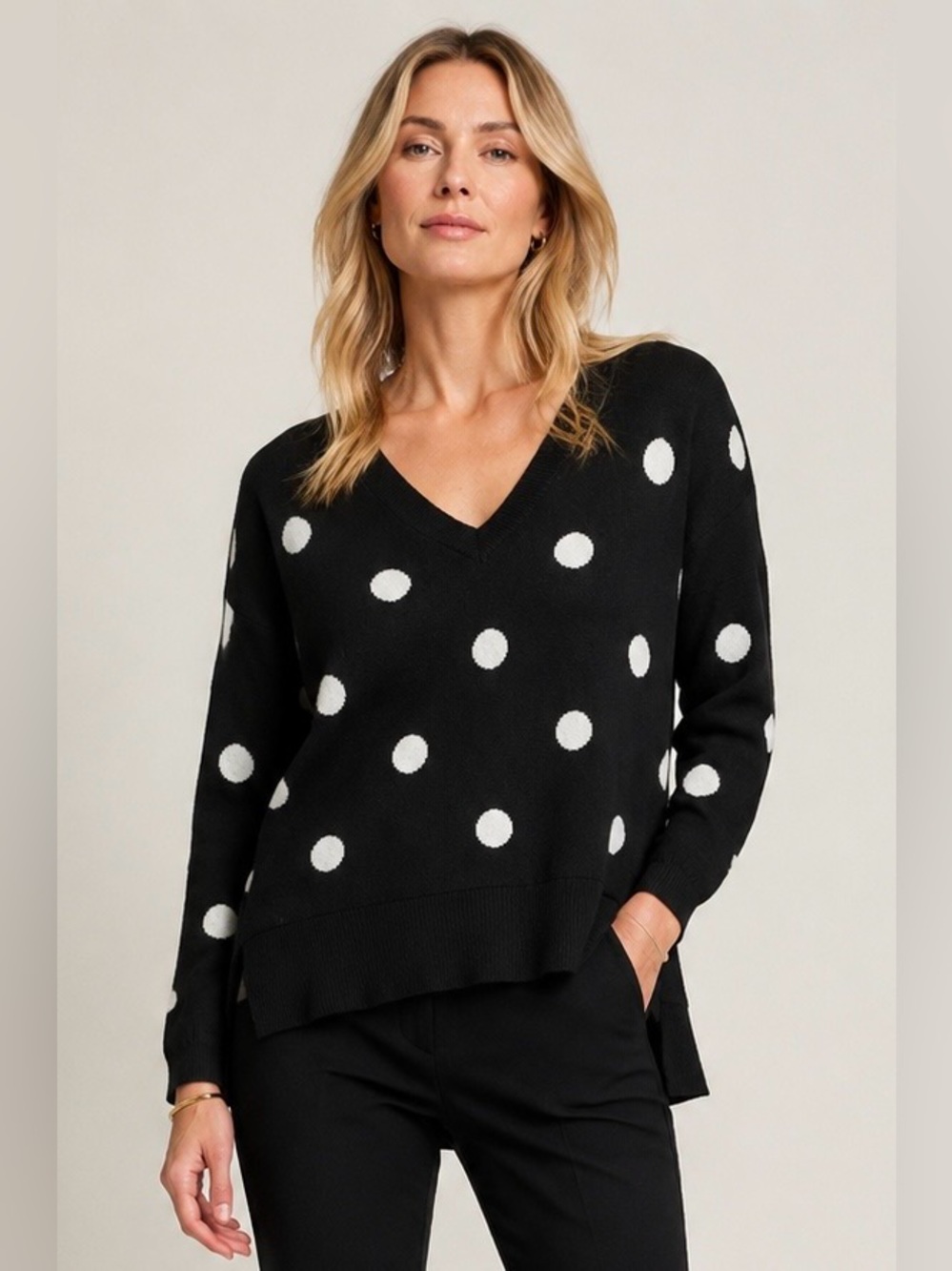 Philosophy Republic Clothing Polka
Dot Black & White V-Neck Sweater, Size Small
